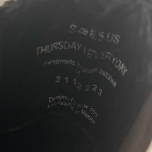 Thursday Everyday Duchess Chelsea Boots Women's Sz8.5 US in Dark Brown - Picture 3 of 8